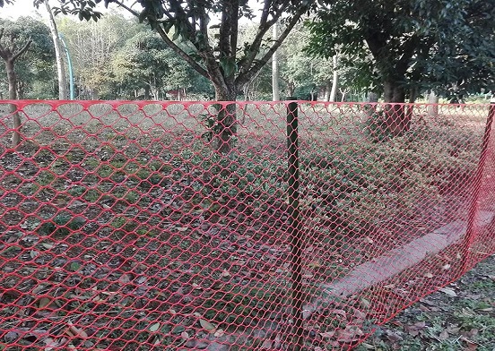 ตาข่ายหกเหลี่ยมสนับสนุนกระบวนการกรองและการแยกในอุตสาหกรรมต่างๆ อย่างไร